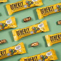 Oatm*lk Chocolate Coated Peanuts & Caramel Bar