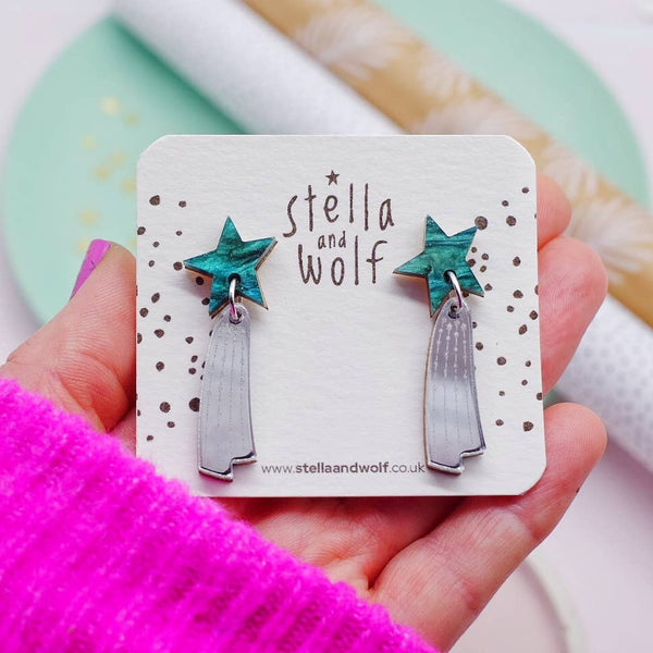 Sparkly green and gold shooting star drop earrings